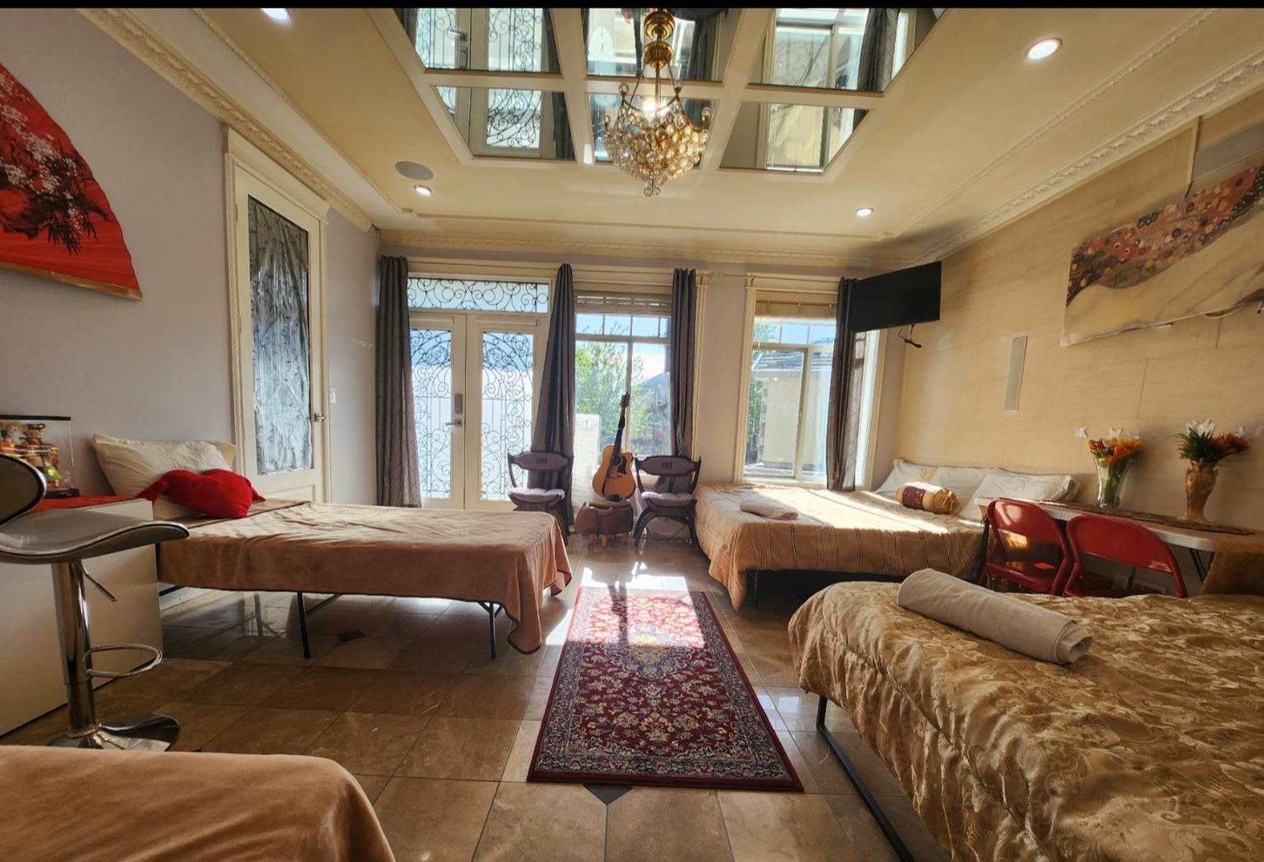 סארי Empress Palace Hotel מראה חיצוני תמונה